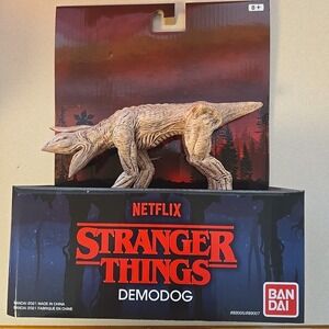 Stranger Things Demo-Dog Dart 7 inch Vinyl Monster Bandai